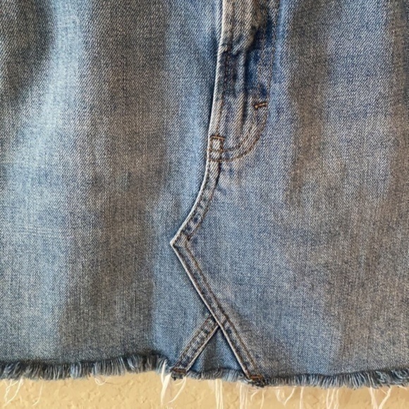 Topshop Moto raw hem mini denim skirt - Picture 6 of 13